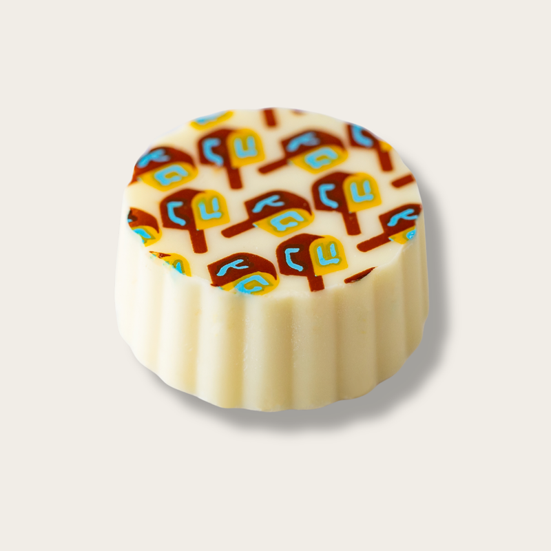 25 Piece Hanukkah Gift Box, hi-res